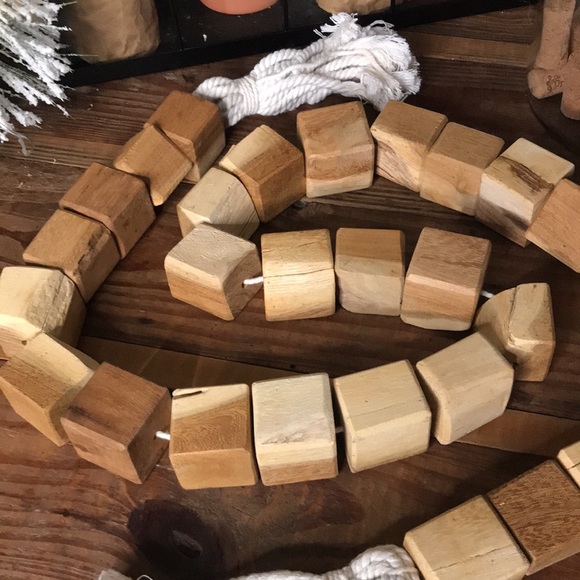 Pottery Barn Rustic & Country Chic Cubed Wood Beaded Garland with Tasseled Rope - Picture 13 of 17